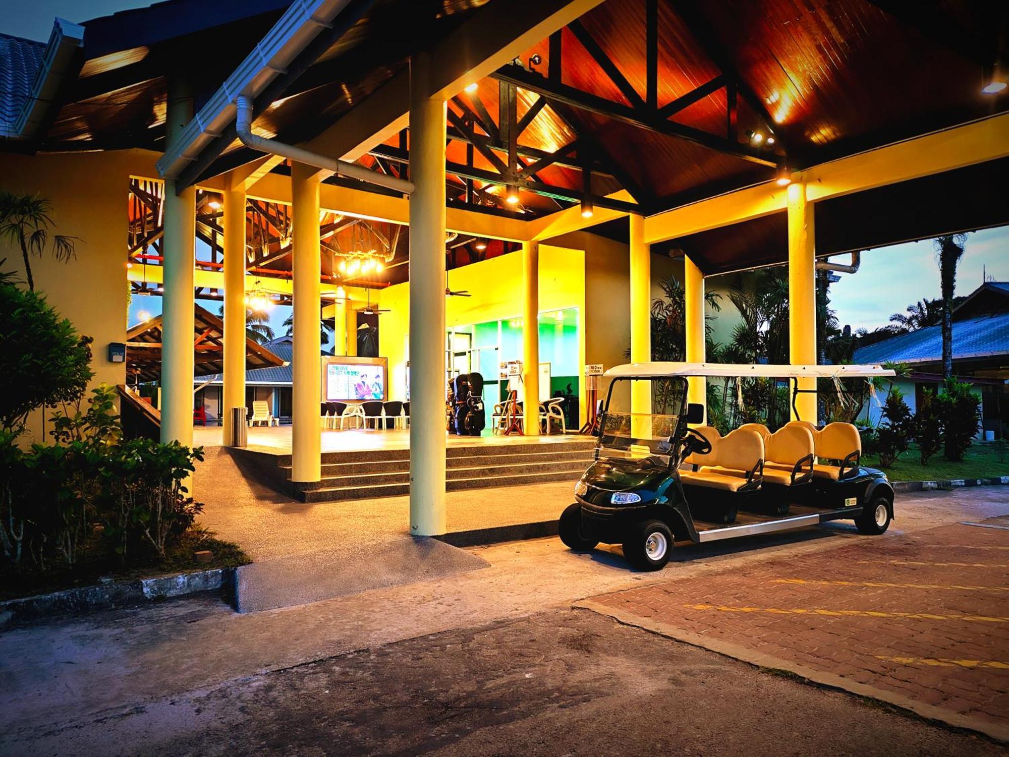 Artitaya Borneo Golf & Resort Papar Dış mekan fotoğraf